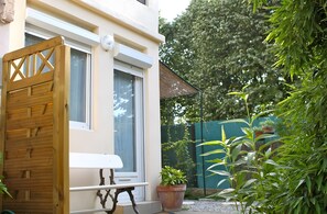 Property grounds - Le Micocoulier Studio (Meyreuil)