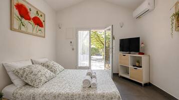 1 chambre, fer et planche à repasser, Wi-Fi, draps fournis