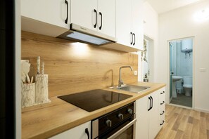 Fridge, oven, cookware/dishes/utensils, dining tables - Liv`s Apartment by Tok (Durrës)