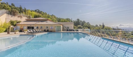 Departamento | Alberca | Alberca al aire libre