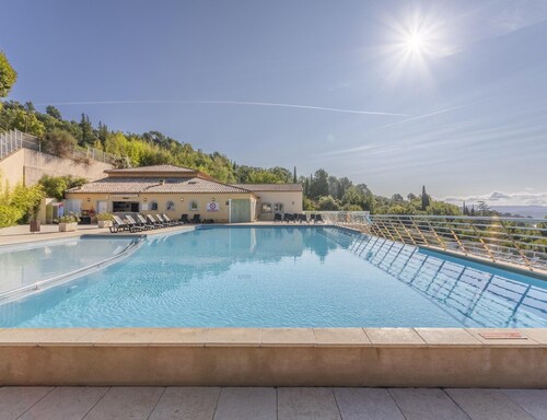 Provencal Family Apartment for 6