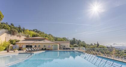 Provencal Family Apartment for 6