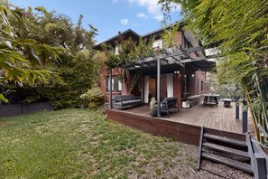Apartment | Exterior - Sunlit 3-bed Coastal Stay With Private Deck (Sydney)