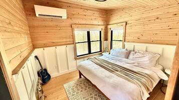 WiFi, bed sheets