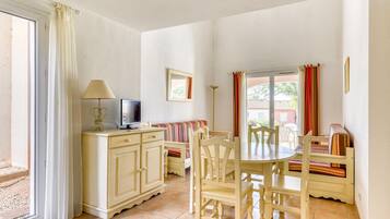 House | Dining