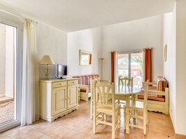 House | Dining