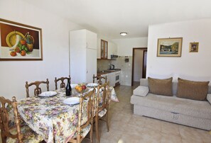 Interior - Peaceful stay with bbq and parking (Savudrija)
