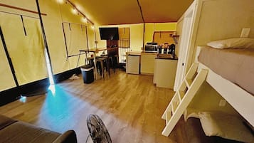 1 habitación, wifi y ropa de cama