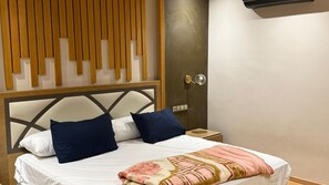 Iron/ironing board, WiFi, bed sheets - Luxury apartment in Tetouan near the medina (tetouan)