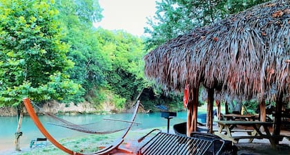 Incredible Safari Tent with Barbecue in Staples, Texas