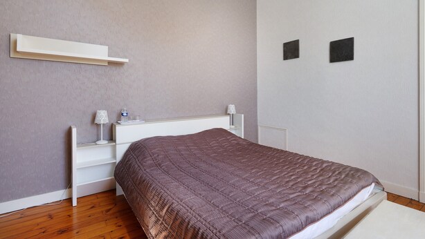 1 bedroom, WiFi, bed sheets - Bed and Breakfast 'Chambre Plein Sud' with Shared Terrace, Shared Garden and Wi-Fi (Saint-Porchaire)