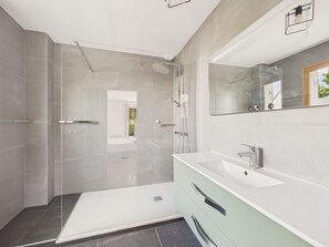 Shower, hair dryer - Charming house big garden near sea - 8 guests (Fouesnant)