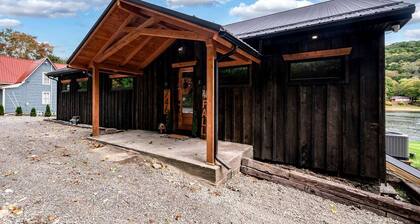 Family Fun by the River: Unmatched Cabin Experience in Pennsylvania