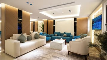 Coin salon dans le hall