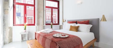 2 bedrooms, iron/ironing board, travel cot, WiFi