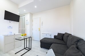TV - M (MDL925) Cozy one bedroom apartment Madrid (Madrid)