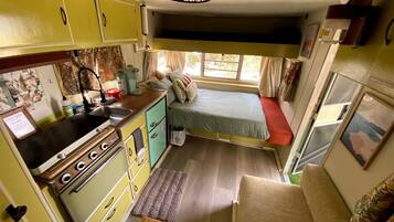 1 habitación, wifi y ropa de cama