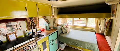 1 habitación, wifi y ropa de cama