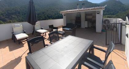 Chalet 'Alojamiento Rural El Lentisco' with Mountain Views, Wi-Fi & Air Conditioning