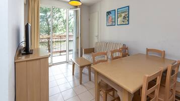 Apartment | Dining