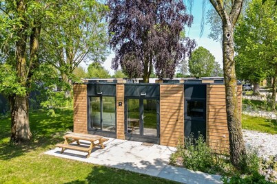 Cube chalet voor vier personen in Zennewijnen