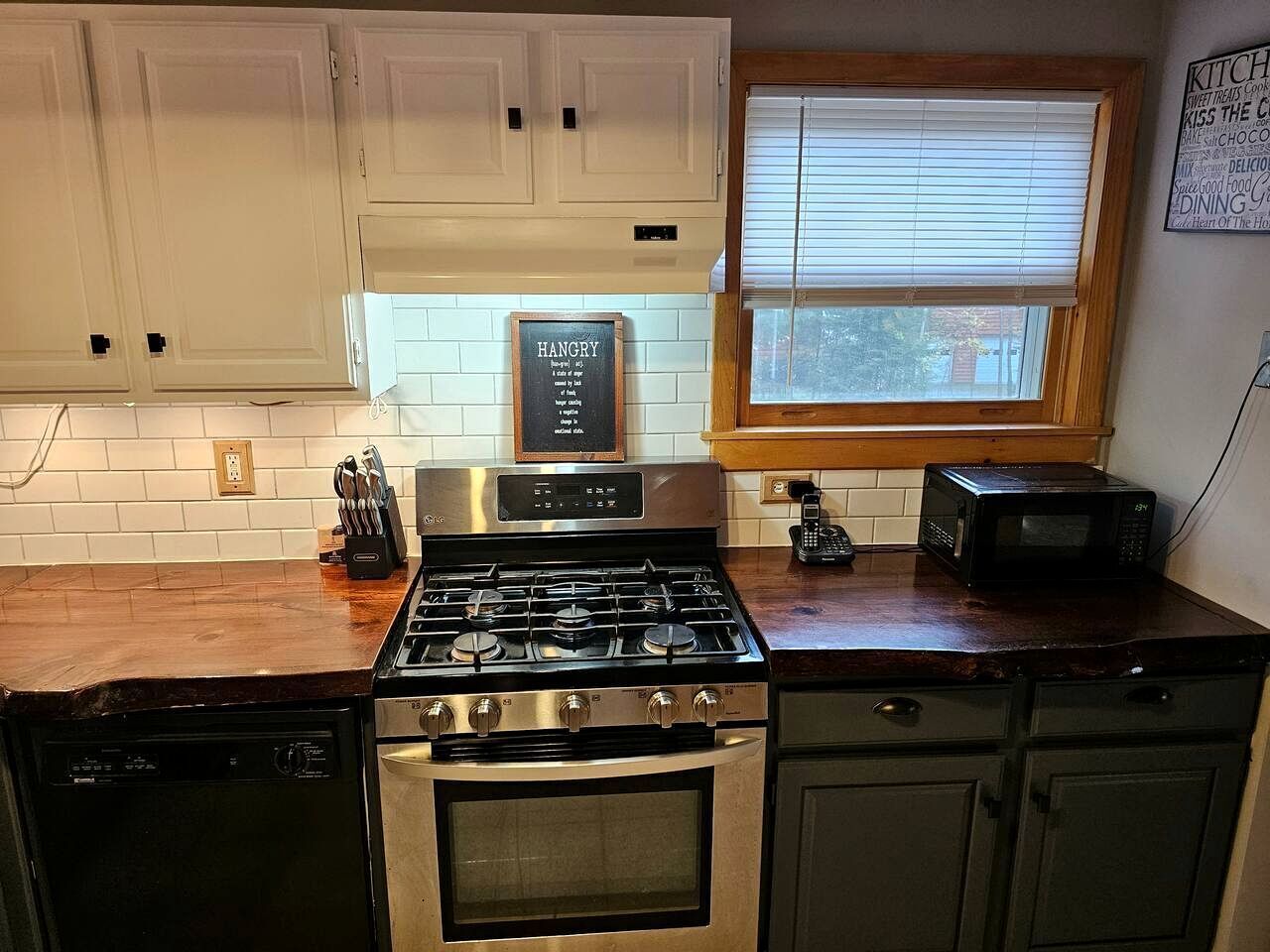 Microwave, stovetop, dishwasher, coffee/tea maker