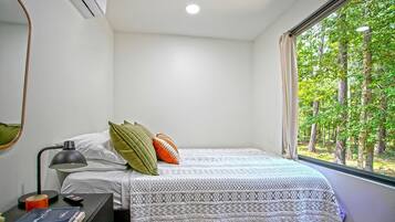 WiFi, bed sheets