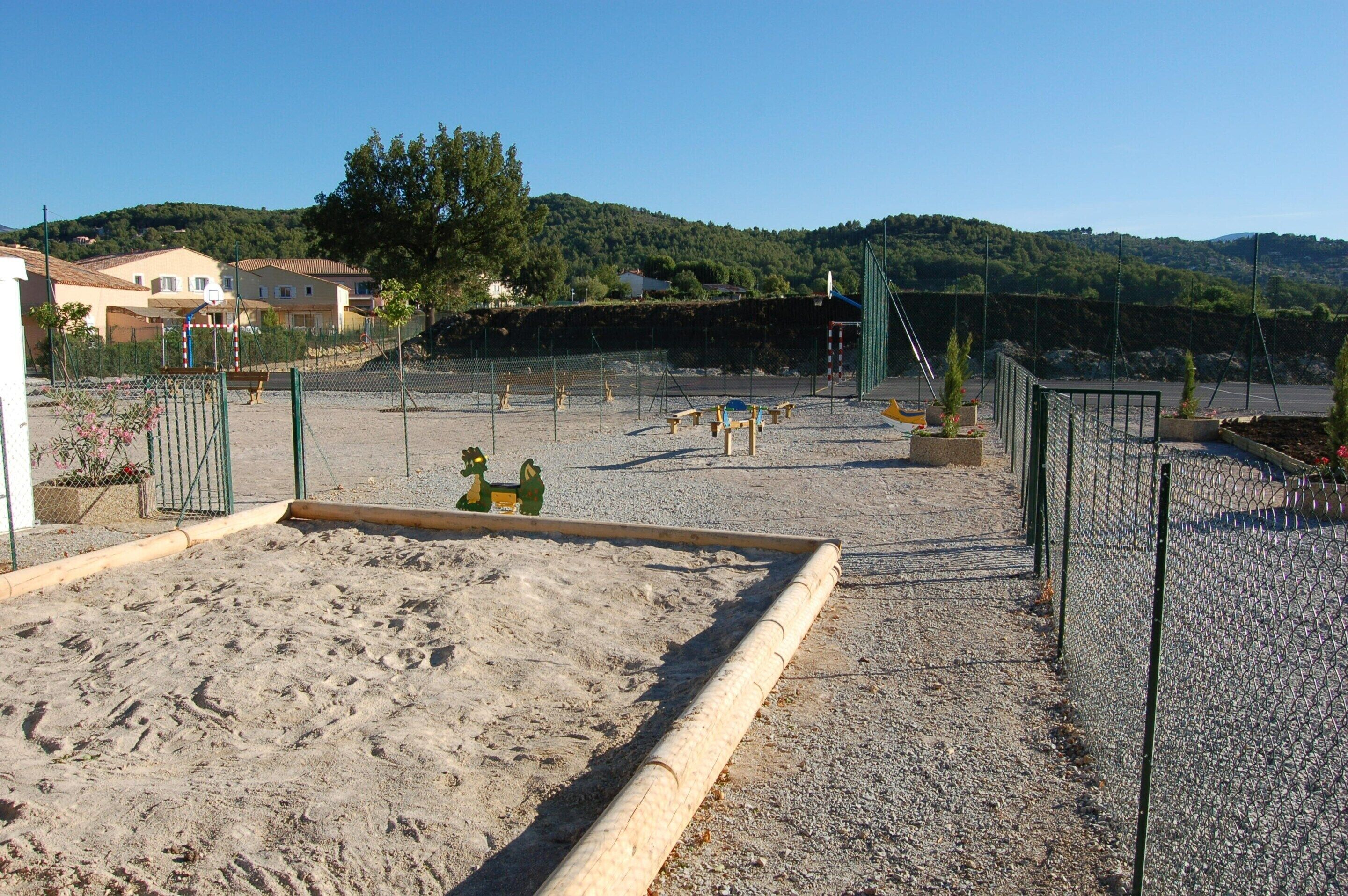 House | Sports court