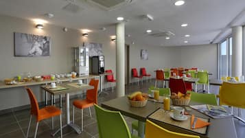 Apartment | Dining