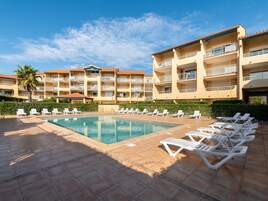 Apartment | Pool | Outdoor pool