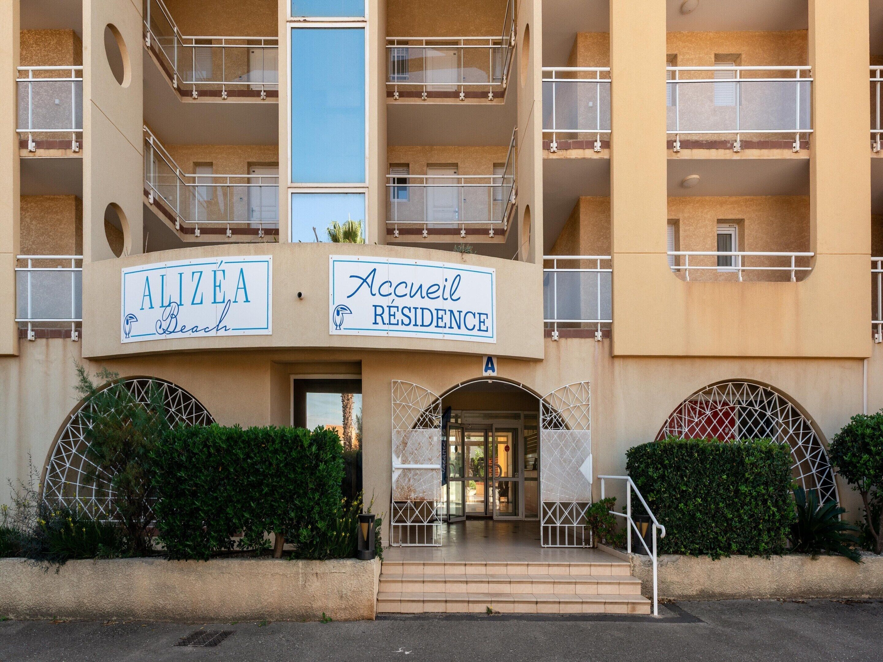 Apartment | Bahagian luar