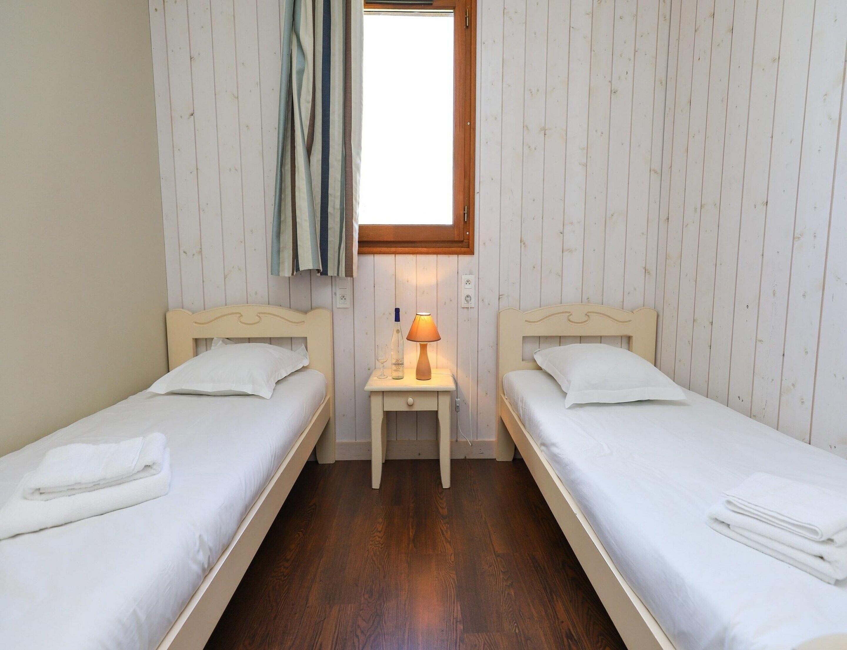 Chalet | 2 bedrooms, bed sheets