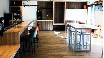 Chalet | Tempat makan