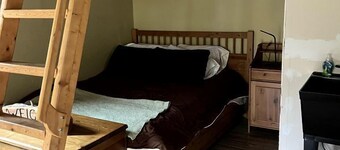 Secluded Off-Grid Cabin with Waterfall & Hiking Trails Near Rome Township, OH