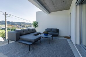 Terrace/patio - Vivenda Vale Verde, Luxury Furnas Retreat (Furnas)