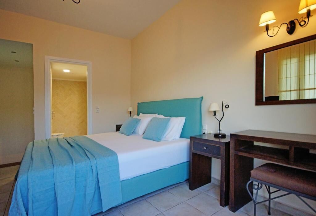 In-room safe, free WiFi