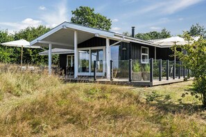 Exterior - Danish summer house idyll overlooking Ebeltoft Bay (Ebeltoft)