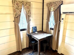 Dining - Tiny Home Cottage Near the Smokies #8 Helga, Sevierville, TN (Sevierville)