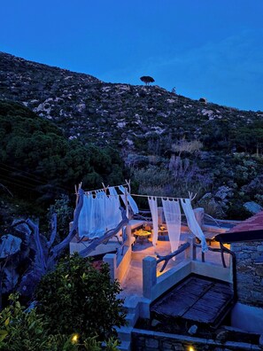 Property grounds - Vintage house with terrace on the Elba Island (Seccheto)