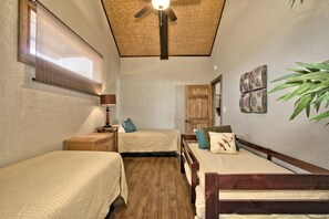 Room - Unique Raised Bungalow Rental with Amazing Texas Hill Country Views in Bergheim, Texas (Boerne)