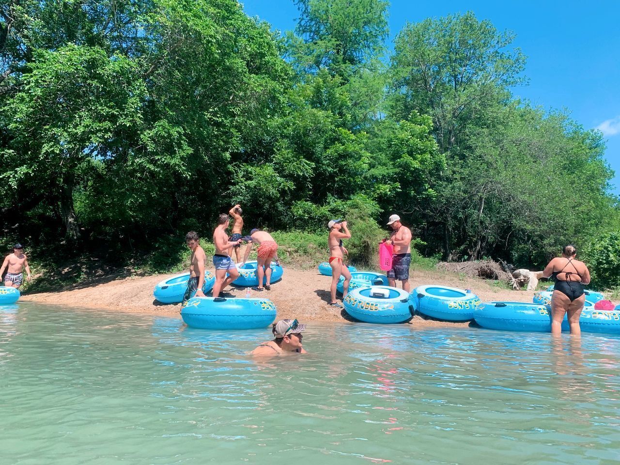 Beach nearby, kayaking, fishing
