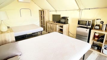 WiFi, bed sheets