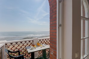 Apartment | Balcony - Seaside Apartment for 6 in Loire (La Tranche-sur-Mer)