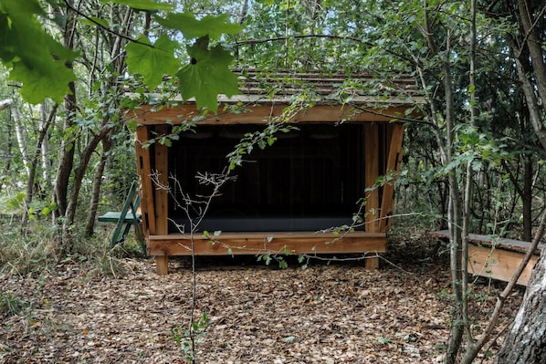 Enceinte de lâhĂ©bergement
