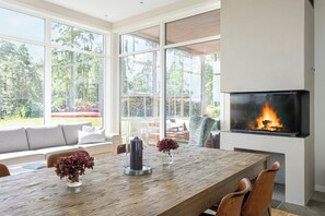 Dining - Spacious cabin on car-free island with view (Snarøya)