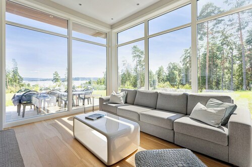 Spacious cabin on car-free island with view