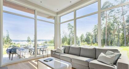 Spacious cabin on car-free island with view