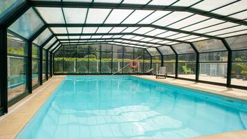 Apartemen | Kolam renang | Kolam renang outdoor dan sebuah kolam renang air hangat