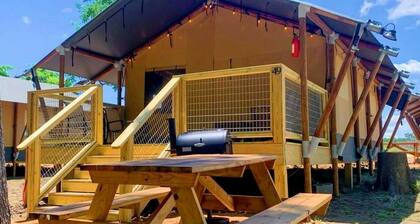 Rustic Elegance in Cibolo: Safari Tent Glamping near San Antonio, Texas