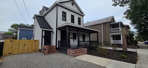 Exterior - The Gallery on 5th Avenue, Downtown Wilmington, walkable to everything (Wilmington)
